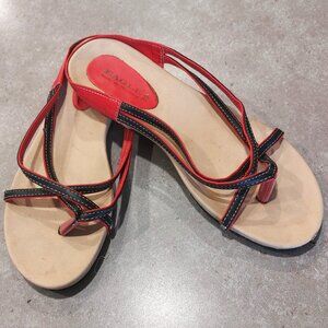 EAGLE Women's Red/Black Slip-On Strappy Thong Sandals - Black/Red/Beige - 8M